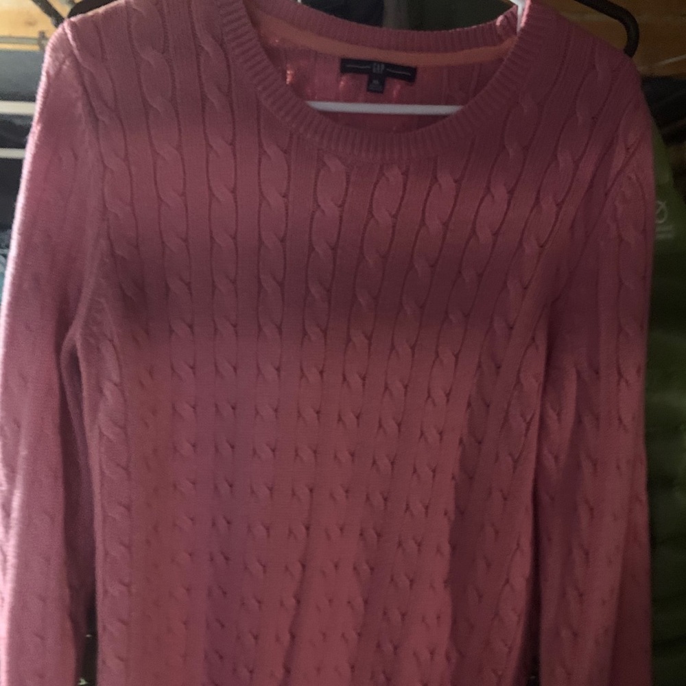 Gap women’s sweater